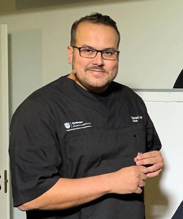 DR Richard Vikor Specialistläkare